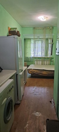 Сдам гостинку  с удобствами, метро  Армейская  3 мин. - фото 1
