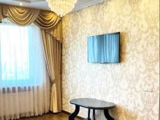Продаж 3-к квартири вул. Милославська 2б Київ
