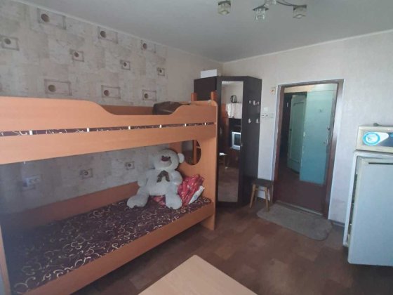 Оренда гостинки Салтівка м.Ак.Павлова вул.Гв.Широнінців 39а ,8/9 блок 2000гр +комуналка