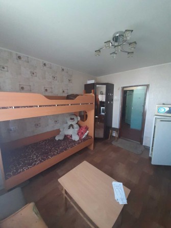 Оренда гостинки Салтівка м.Ак.Павлова вул.Гв.Широнінців 39а ,8/9 блок 2000гр +комуналка - фото 1