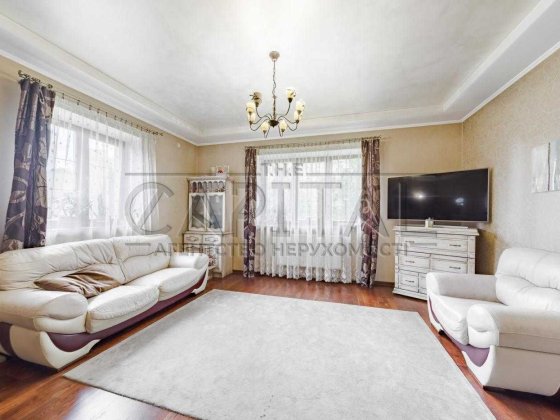 Оренда вишуканого  просторого  будинку в с.Гатне, 220м2, 2 поверхи, ділянка 12 соток Гатное