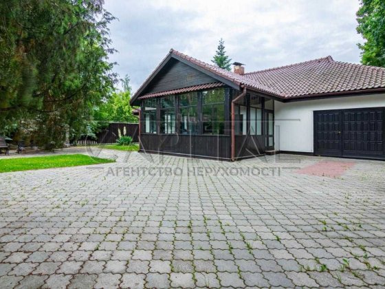 Оренда будинку 240 м2 в Козині  Генератор, лазня, охорона, 12 соток Козин