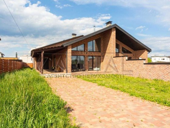 Оренда дуплексу 220 м2 без сусідів з каміном та генератором у КМ  Balaton Нові Петрівці Новые Петровцы