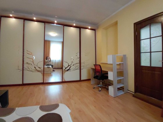 Нова частина будинку 44 м² з окремим входом, паркомісцем та зоною відпочинку, Лісова Буча Буча
