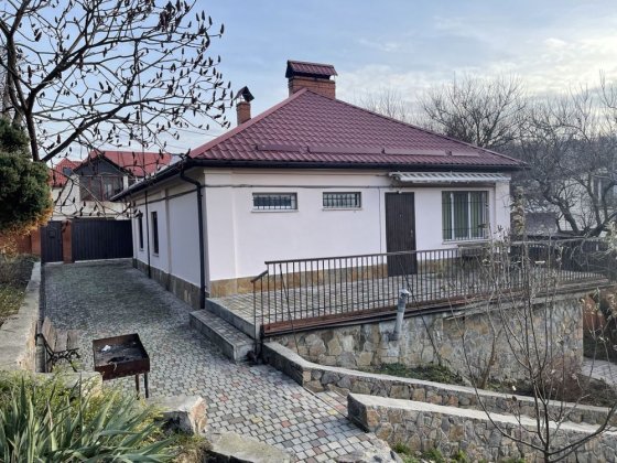 Оренда будинку в Києві. Метро Васильківська  15 хв пішки Киев
