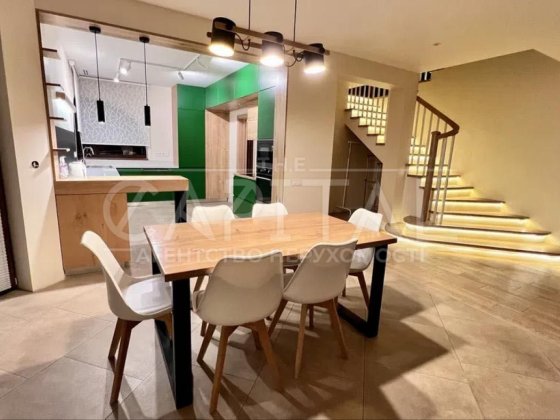 Оренда автономного будинку 237 м² у Лісовій Бучі | Генератор, гараж, 9 соток Буча