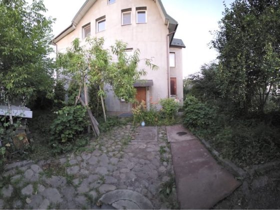 Оренда   3 пововерхового будинку. 7 кімнат, кухня Івано-Франківськ