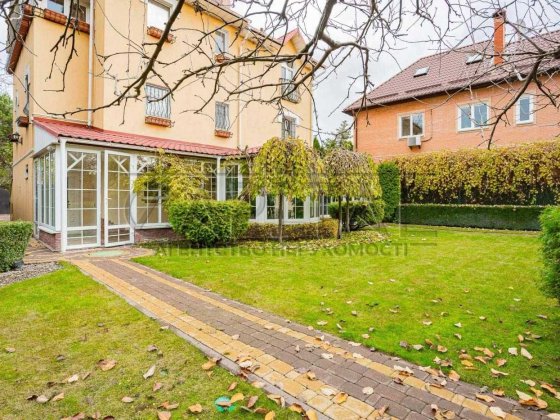 Оренда / Будинок / 220 м2 / Дарницький район / вул. Алімпія Галика, 88 Киев