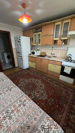 Здається будинок у Варварівці 2 поверхи, 3 кімнати,свердловина,автономне газове опалення 1 зупинка в - фото 1