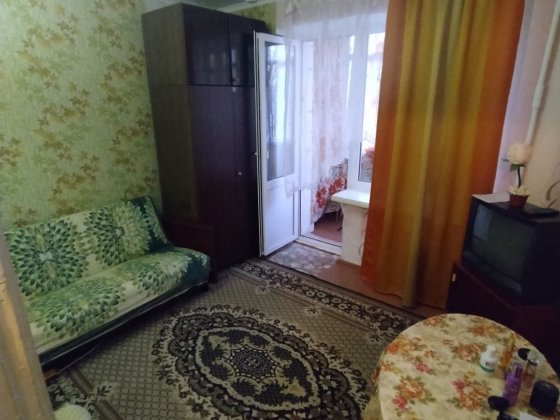 Продам гарненьку гостиночку . Чорноморськ