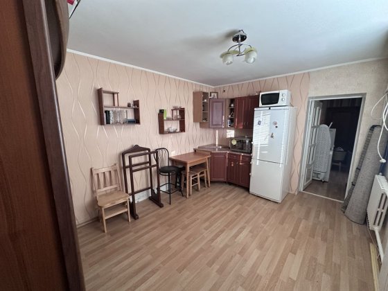 Продається 2 кімнати в комунальній квартирі в цегляному будинку Черноморск