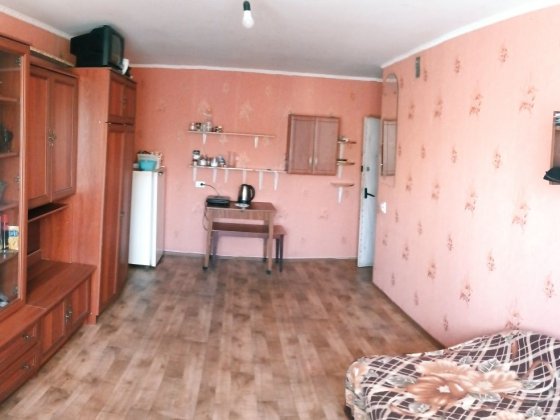 Продам просторну кімнату 19 м. кв. Нежин