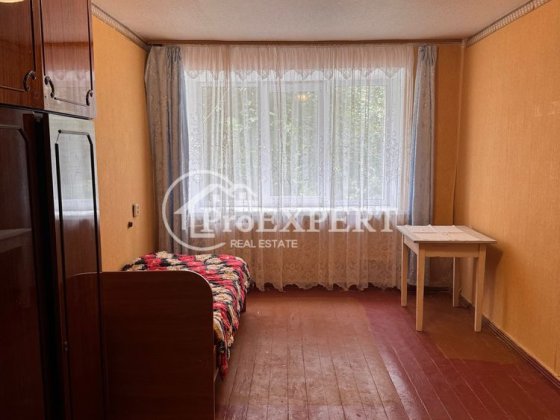 18.4 кв.м кімната у гуртожитку вул. Празька, 34 Київ