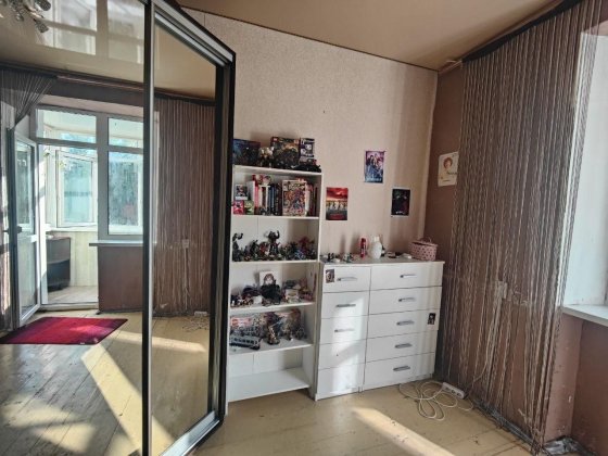 Продаж кімнати з балконом на ст.м КПІ, Київ Киев