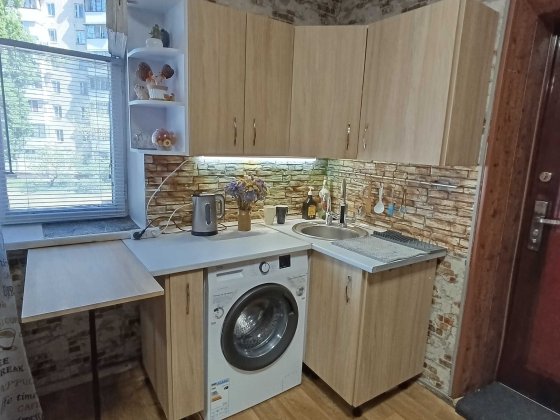 Продається кімната 24м² з власною кухнею, Харківський масив Киев