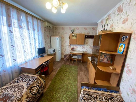 продам велику кімнату Лісовий масив Волкова космонавта Поповича 10а Київ