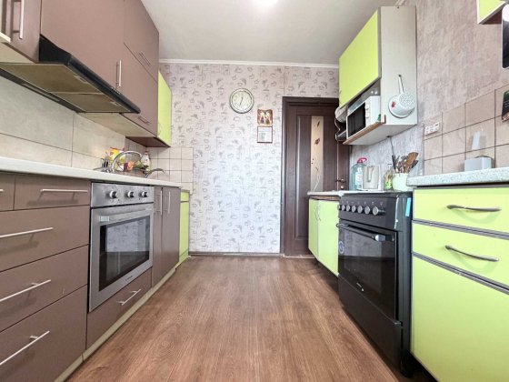 Продаж затишної кімнати з ремонтом. Вулиця Азербайджанська,8Б