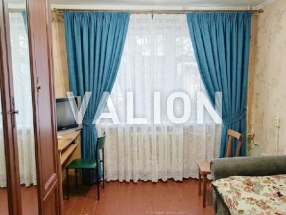Без% Продам 1ну кімнату 18м2 в  гуртожитку, О.Тихого 18/20  метро Шулявська Київ