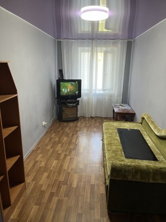 Продам по вул. Університетська - фото 1