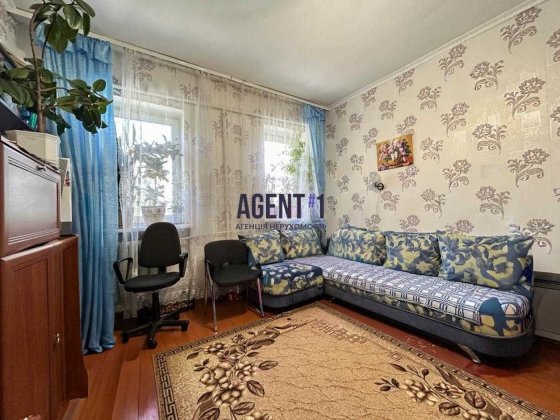 Продаж двох кімнат у гуртожитку біля метро Лівобережна Киев