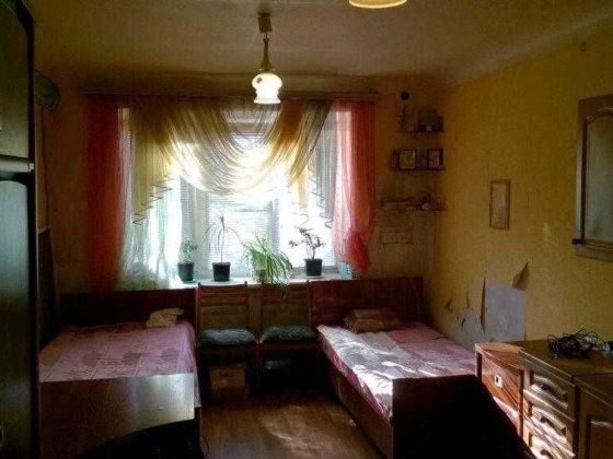 Продається кімната в гуртожитку р-н Червоний Шлях