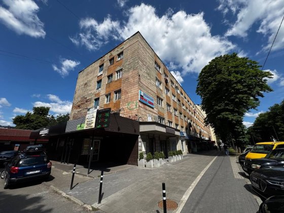 Продам кімнату в гуртожитку, центр міста, власник Ровно