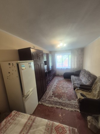 Продам велику кімнату в гуртожитку рн 29 школи - фото 1
