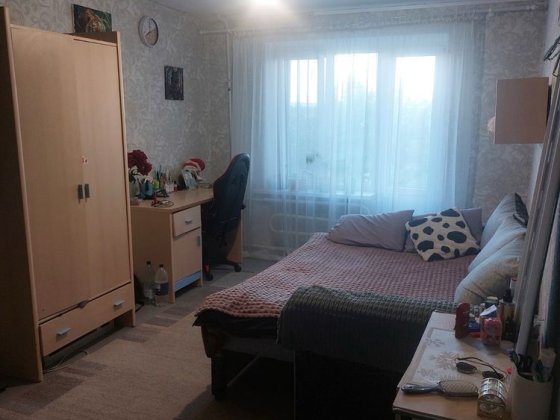 Продаэться затишна кiмната гуртожитку на вул . Кременчуцька