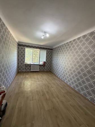 Продаю комнату с ремонтом в комуналке - фото 1