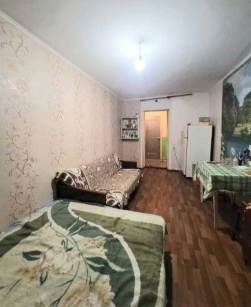 Продам комнату 15м2 в коммуне напротив парка Горького, Черемушки. - фото 1