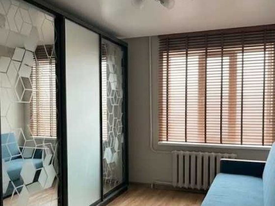 Продається ( Продаж ) кімната 18 м2,
