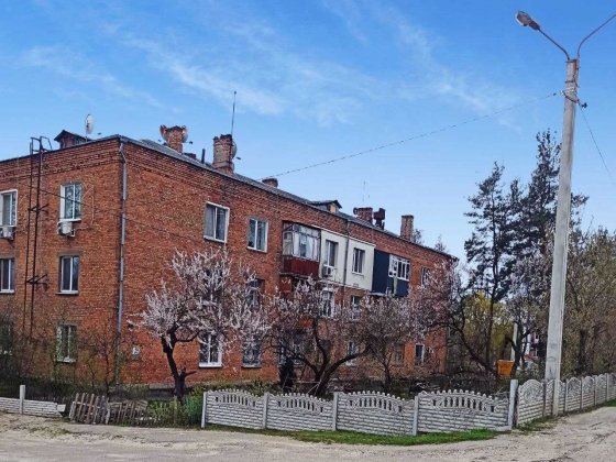 Продаж. 2 великі кімнати (49 м²) зі стелями 3м! вул. Біологічна, Диканівка.