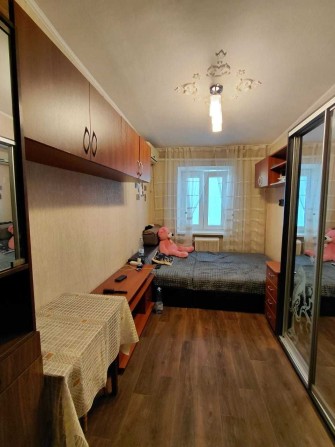 Продам коммуну возле больницы Железнодорожников. - фото 1