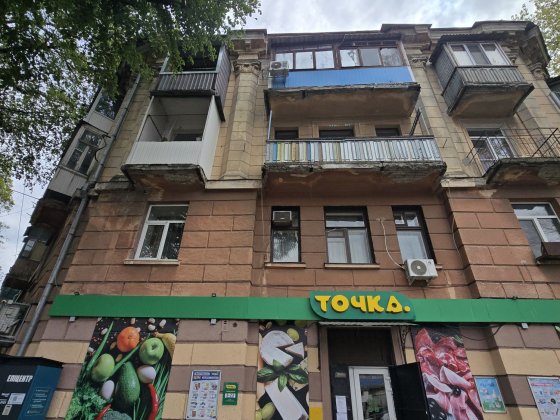 В продаже 2 комнаты + гараж. Ул. Фабричная. Одесса