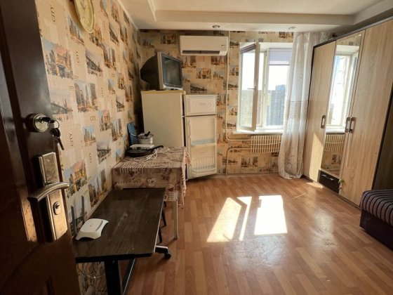 Продам гостинку метро Холодная гора