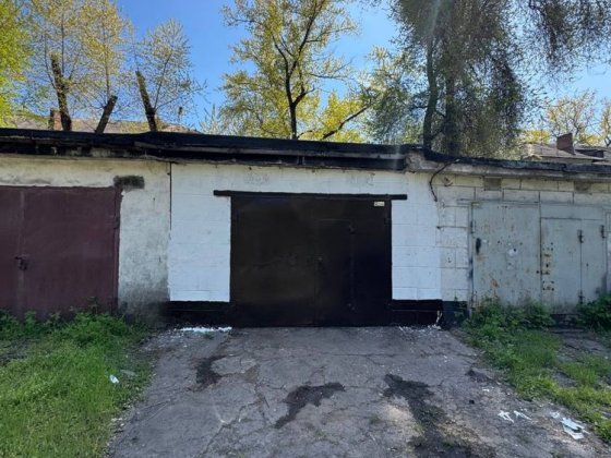 Оренда гараж Камʼянське центр Спортивний провулок Алькатрас оглядова яма світло є під електромобіль  Кам'янське
