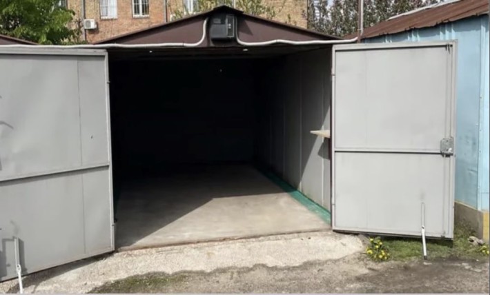 Гараж Оренда ,центр вул. Соборна біля Центра Зайнятості - фото 1