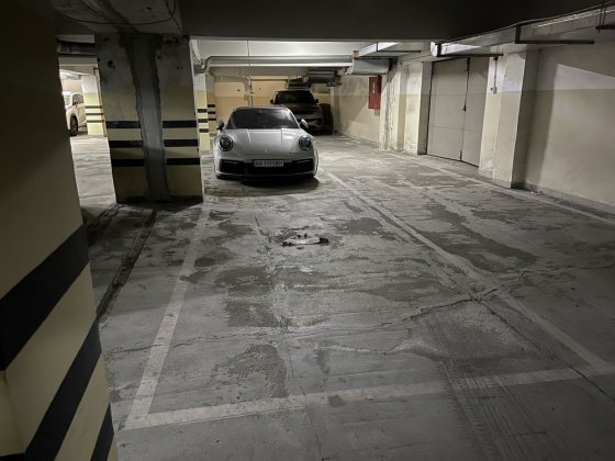 Паркомісце ПІД ВІДСТІЙ авто,  Печерськ, вул. Євгенія Коновальца 32а Київ
