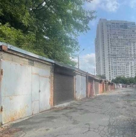 Сдам в аренду гараж, склад на Печерске, ул.Перспективная-9 - фото 1