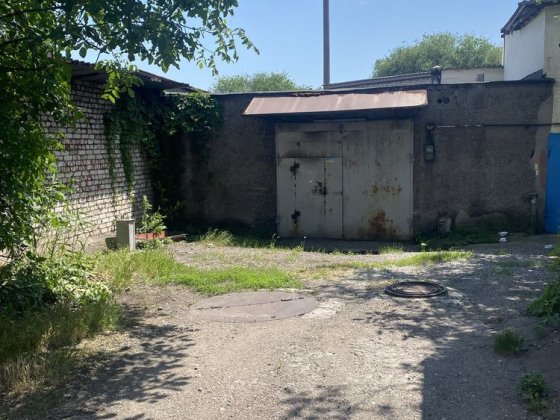 Продам бокс на 2 пвто Запоріжжя