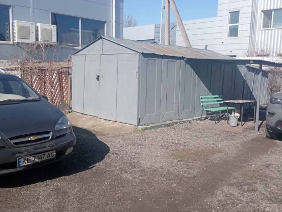 Сдам металлический гараж 3х6 (18 кв.м) под склад. Охраняемая террит. Дніпро