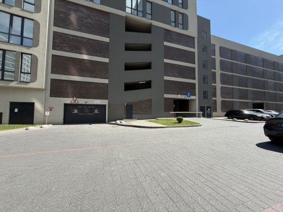 Оренда паркомісця в ЖК Parus City