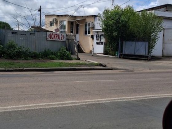 Сдам или продам ( договорная)место на крытой охроняемой автостоянке Одесса