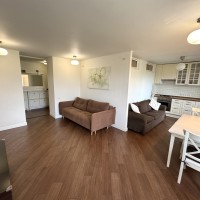 Продаж 3-кімнатної квартири пров. Сеноманський 16  ДВРЗ метро Дарниця, Чернігівська Киев