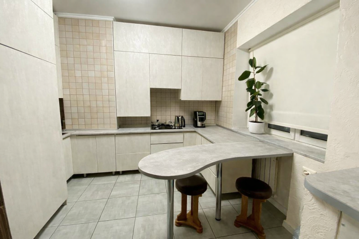 Продаж 4-к квартири + гараж з автономним опаленням - фото 1