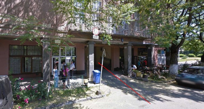 Продаю гараж в самому центрі Виноградова на площі Миру, 3 або обмін - фото 1
