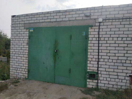 ПРОДАМ ГАРАЖ...в Каневе в кооперативе "Таврія" Канев