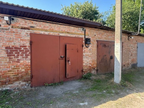 Продам 2 гаражи з ділянкою Нежин