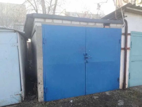 Продам гараж в центре города . Самар