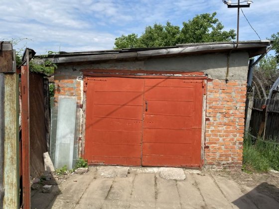 Продам гараж в центрі міста, біля 7 школи. Шостка
